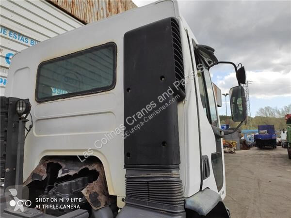 قطع غيار الآليات الثقيلة Renault Cabine...