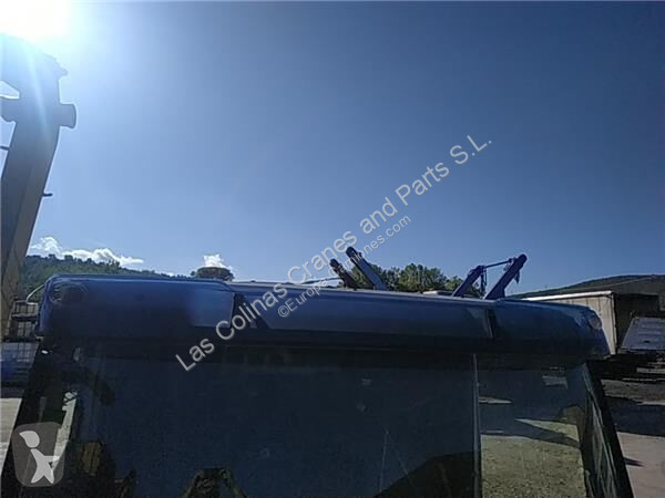قطع غيار الآليات الثقيلة Iveco Pare-soleil...