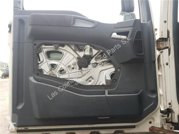 قطع غيار الآليات الثقيلة MAN Porte pour camion