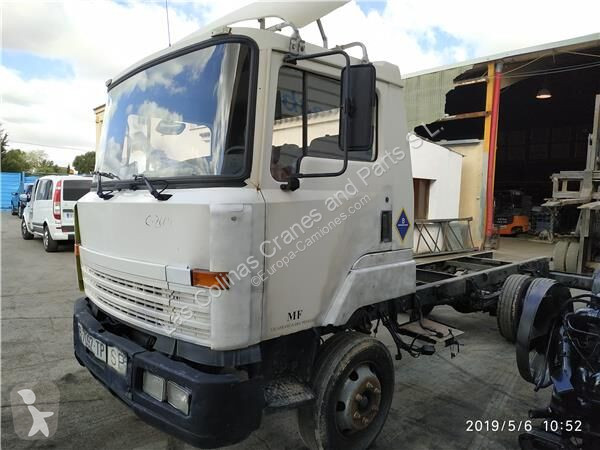 قطع غيار الآليات الثقيلة Nissan Cabine pour...
