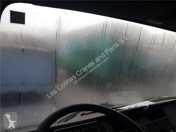 قطع غيار الآليات الثقيلة Renault Pare-brise...