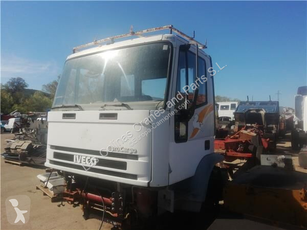 قطع غيار الآليات الثقيلة Iveco Cabine 98451808...