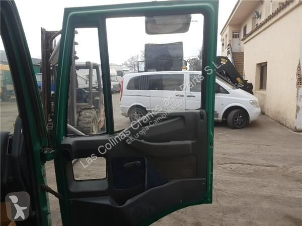 قطع غيار الآليات الثقيلة Iveco Porte 504034092...