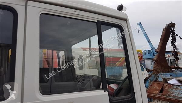 قطع غيار الآليات الثقيلة Volvo Vitre latérale...