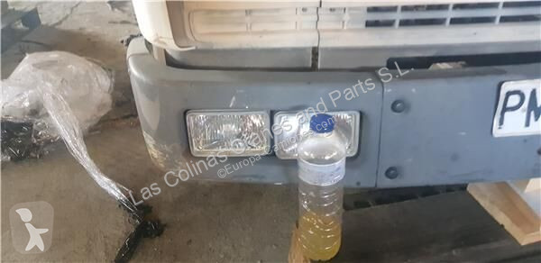 قطع غيار الآليات الثقيلة Nissan Pare-chocs pour...