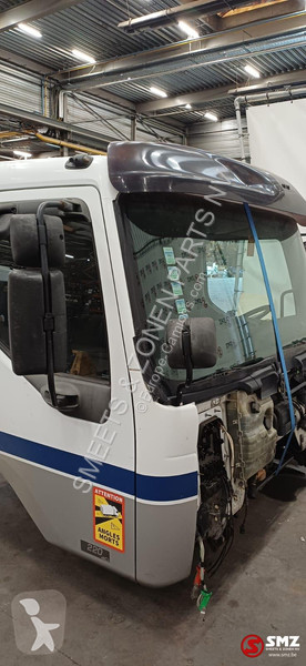 قطع غيار الآليات الثقيلة Renault Occ cabine...