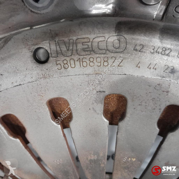 قطع غيار الآليات الثقيلة Iveco Occ...
