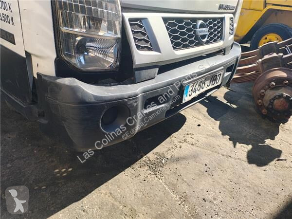 قطع غيار الآليات الثقيلة Nissan Pare-chocs...