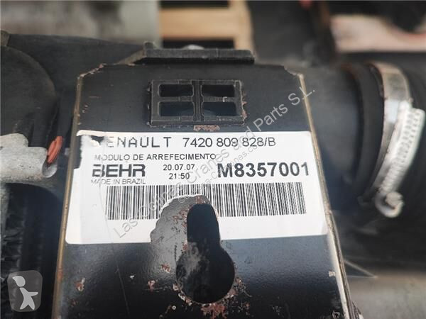 قطع غيار الآليات الثقيلة Renault Radiateur de...