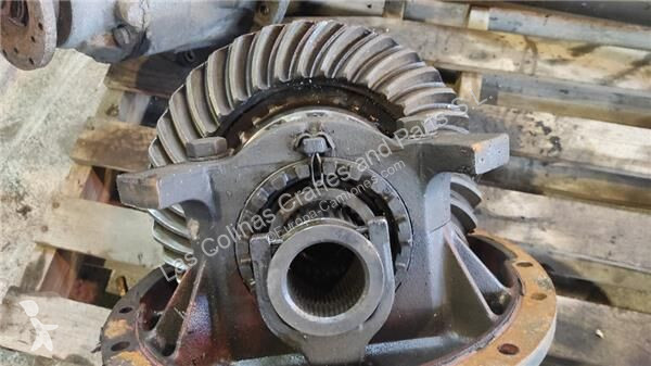 قطع غيار الآليات الثقيلة Iveco Différentiel...