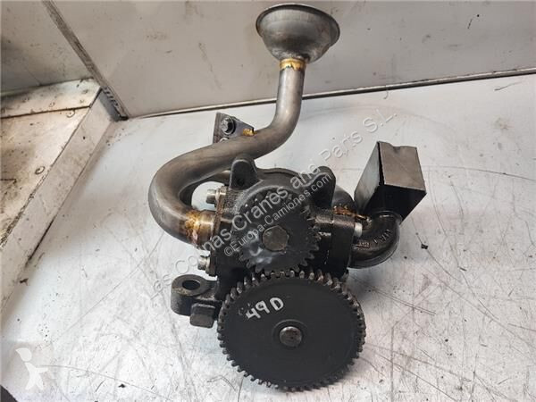 قطع غيار الآليات الثقيلة Renault Pompe à huile...