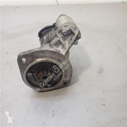 قطع غيار الآليات الثقيلة Nissan oteur 12020...