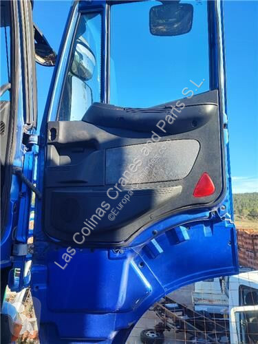 قطع غيار الآليات الثقيلة Iveco Lève-vitre...