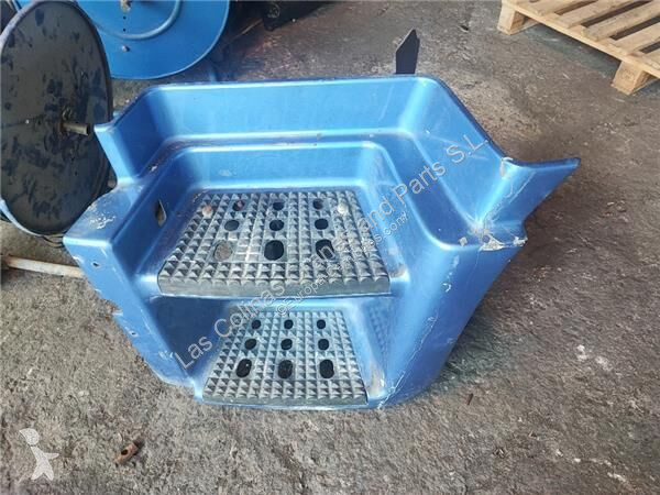 قطع غيار الآليات الثقيلة Iveco Marchepied...