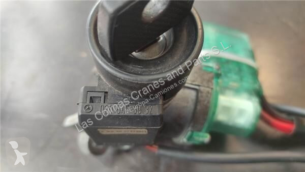 قطع غيار الآليات الثقيلة Mercedes Serrure de...
