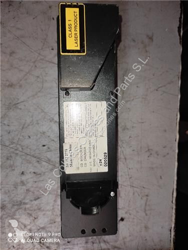 Pièces poids lourds Mercedes Autoradio 020529...
