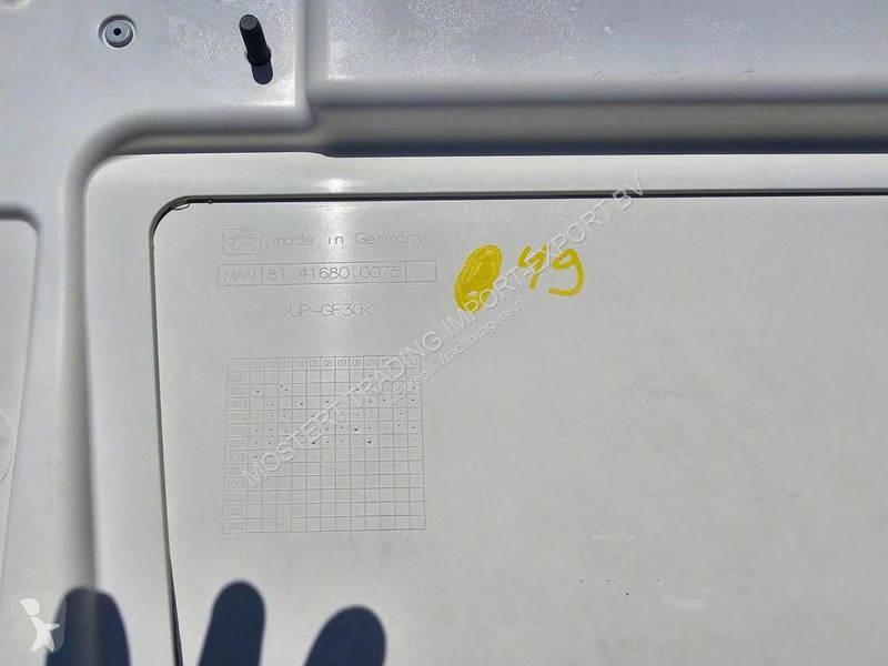 قطع غيار الأشغال العمومية MAN Side panel...