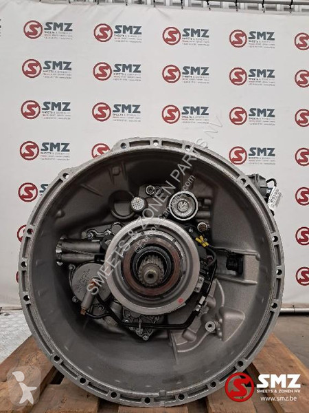 قطع غيار الآليات الثقيلة Mercedes...