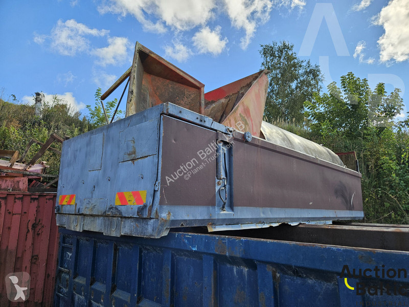 Запчасти для грузовика  truck cargo part with...