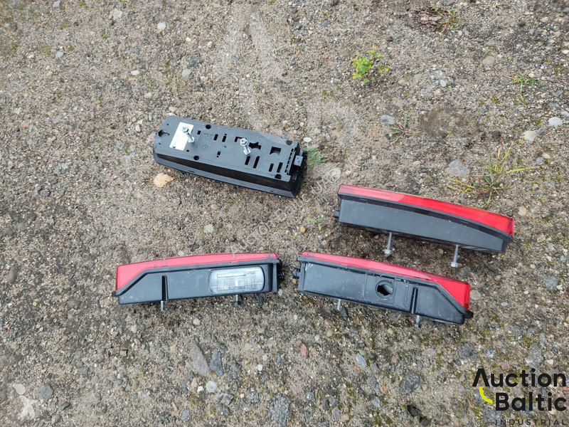 Pièces poids lourds Mercedes 50 sets of...
