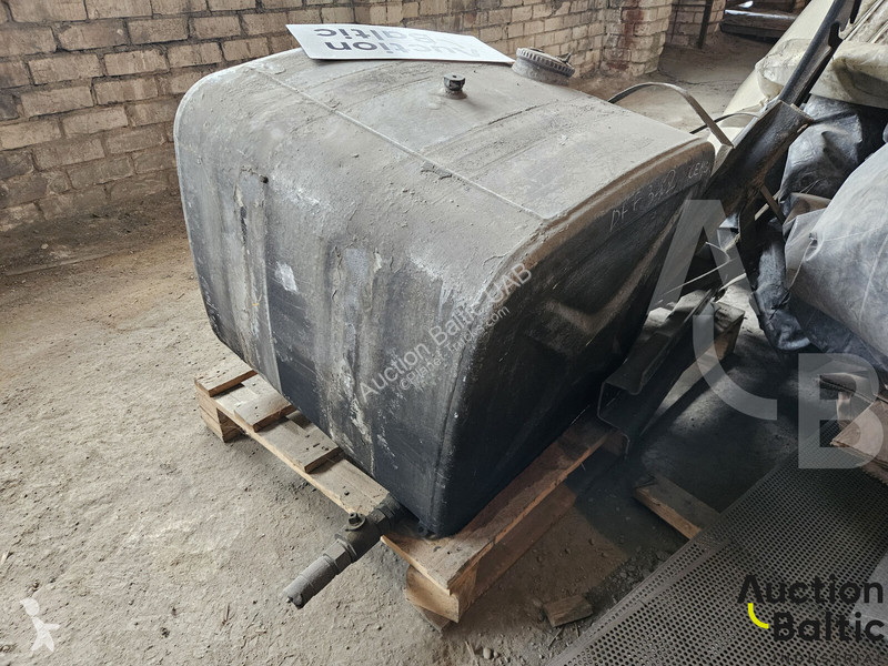 قطع غيار الآليات الثقيلة  tank