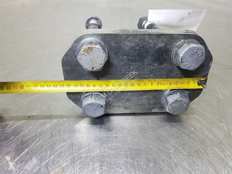 قطع غيار الآليات الثقيلة Yanmar...