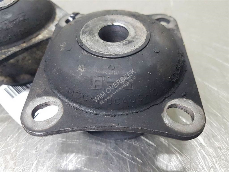 قطع غيار الآليات الثقيلة Yanmar V70...