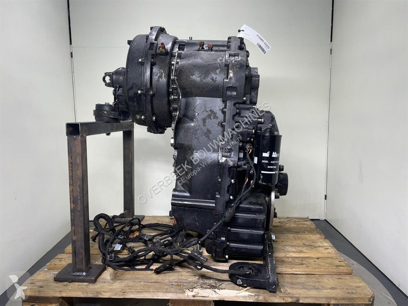 Запчасти для грузовика New Holland W110C-ZF...