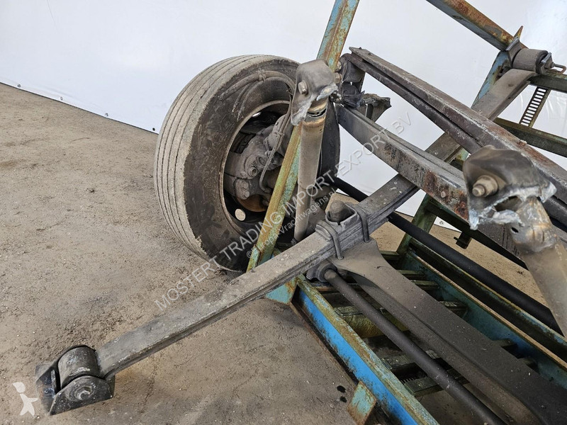 Pezzi di ricambio per mezzi pesanti Mercedes...