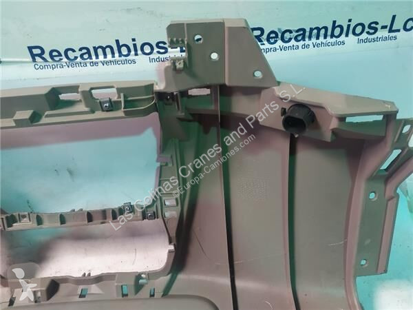 قطع غيار الآليات الثقيلة Renault Couverture du...