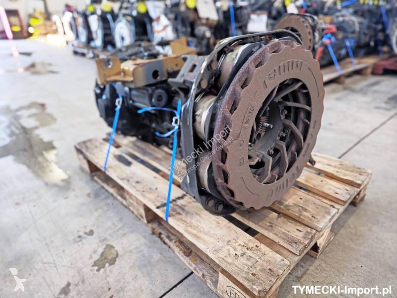 قطع غيار الآليات الثقيلة ZF