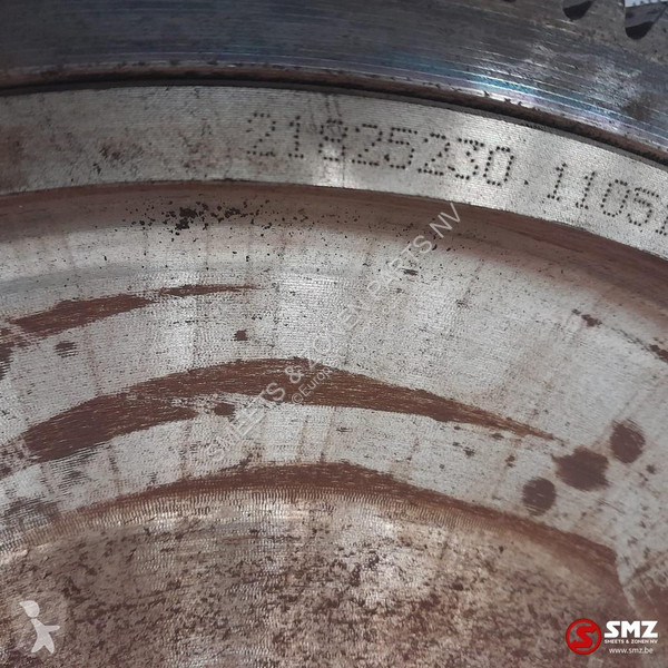 قطع غيار الآليات الثقيلة Renault Occ vliegwiel...