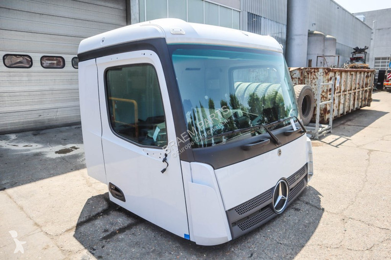 قطع غيار الآليات الثقيلة Mercedes AROCS M-CAB...