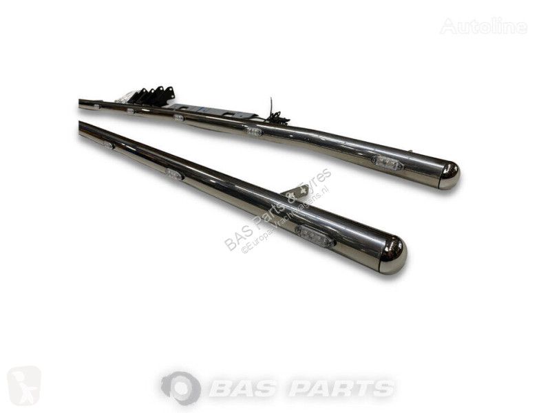Actros MP4 Zijbalk Mercedes truck part
