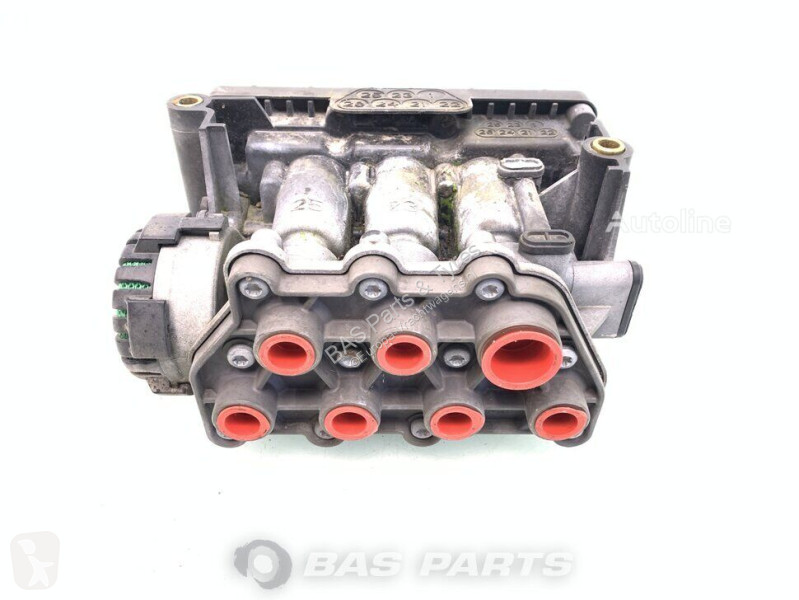 قطع غيار الآليات الثقيلة Renault Control valve