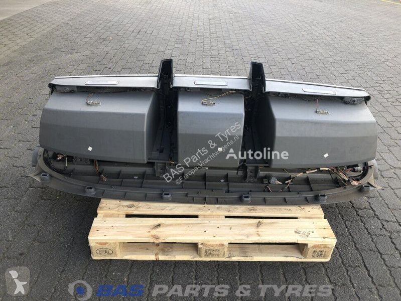 قطع غيار الآليات الثقيلة Renault Storage space