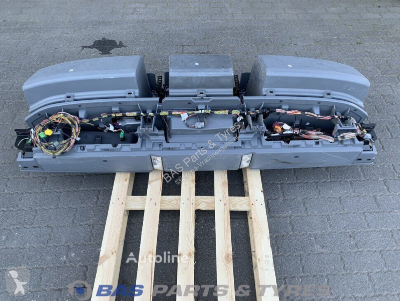 قطع غيار الآليات الثقيلة Renault Storage space