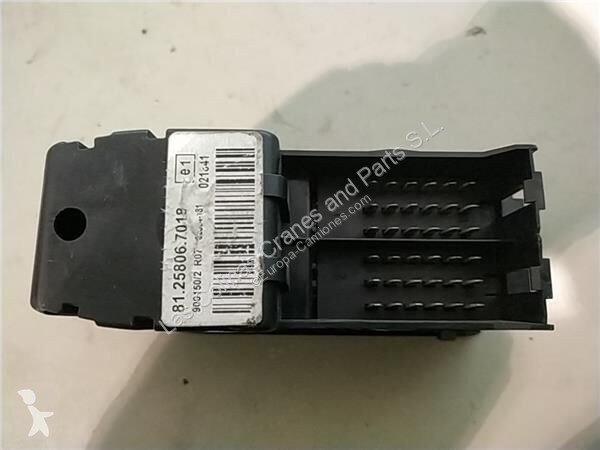 قطع غيار الآليات الثقيلة MAN Bouton de comde...