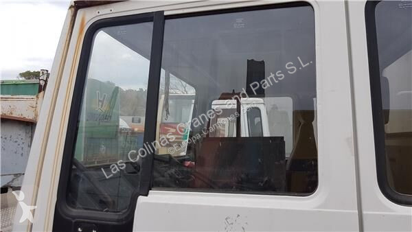قطع غيار الآليات الثقيلة Volvo Vitre latérale...