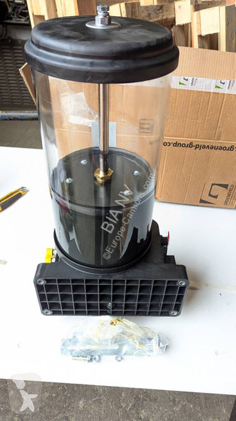 قطع غيار الآليات الثقيلة  GREASEPUMP TWIN 3.1 24V