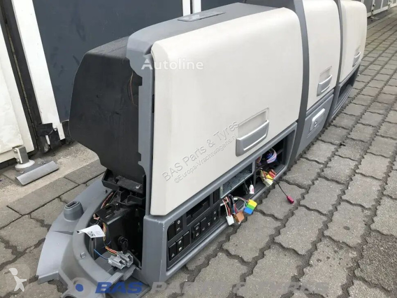 قطع غيار الآليات الثقيلة Renault T-Serie...