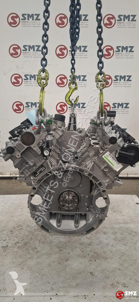 قطع غيار الآليات الثقيلة Mercedes Motor m272...