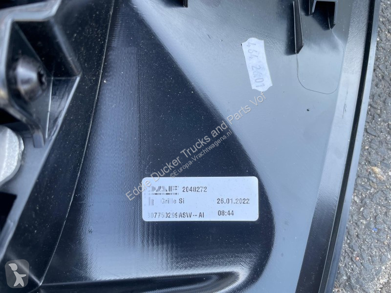 Pièces poids lourds DAF 2048272 GRILLE