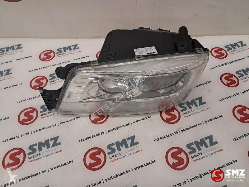 قطع غيار الآليات الثقيلة MAN Occ koplamp links...