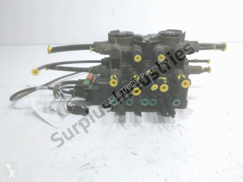 قطع غيار الآليات الثقيلة Fruehauf FST4FC
