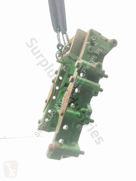 قطع غيار الآليات الثقيلة John Deere 8345R