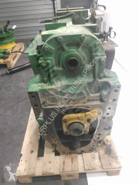 قطع غيار الآليات الثقيلة John Deere 8345R