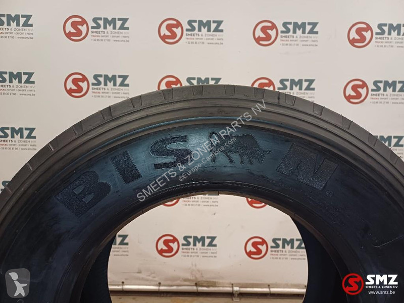 قطع غيار الآليات الثقيلة  Band vrachtwagen...
