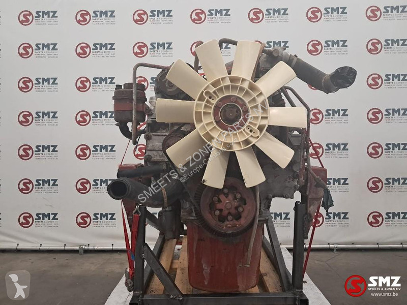 قطع غيار الآليات الثقيلة Iveco Occ motor 8210...