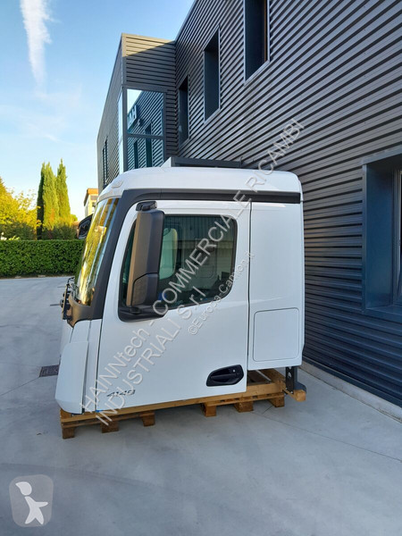 قطع غيار الآليات الثقيلة Mercedes AROCS ACTROS...